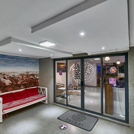 Phudzi Hotel Letlhakane Buitenkant foto