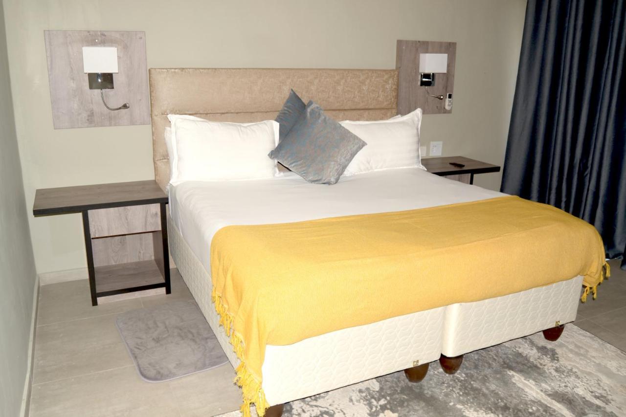 Phudzi Hotel Letlhakane Buitenkant foto