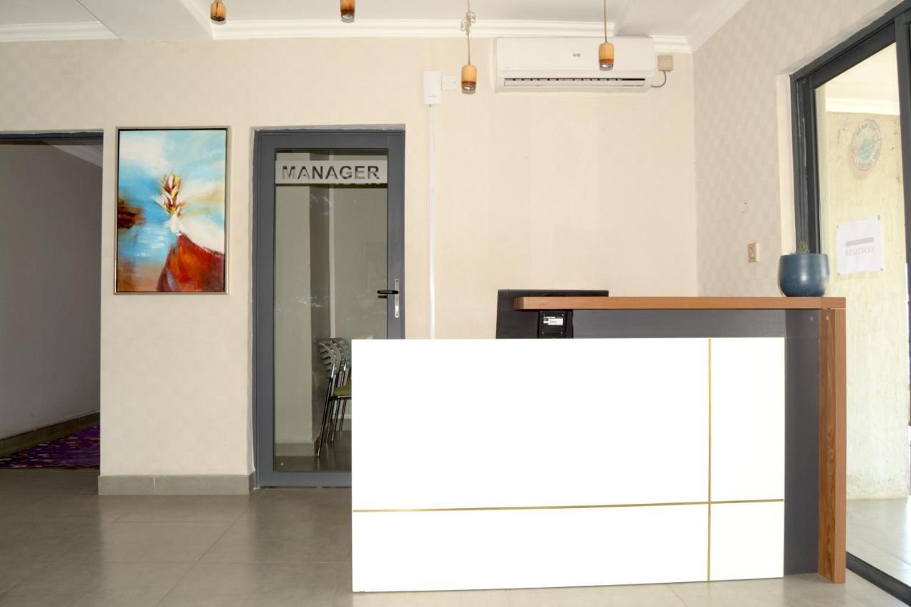 Phudzi Hotel Letlhakane Buitenkant foto