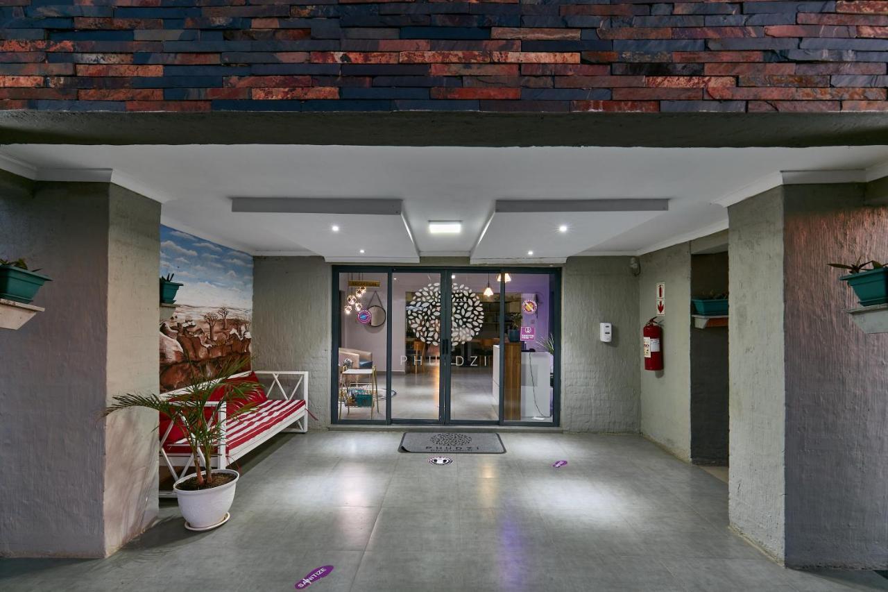 Phudzi Hotel Letlhakane Buitenkant foto